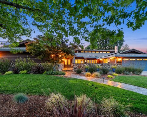 2216 Blackstone Drive